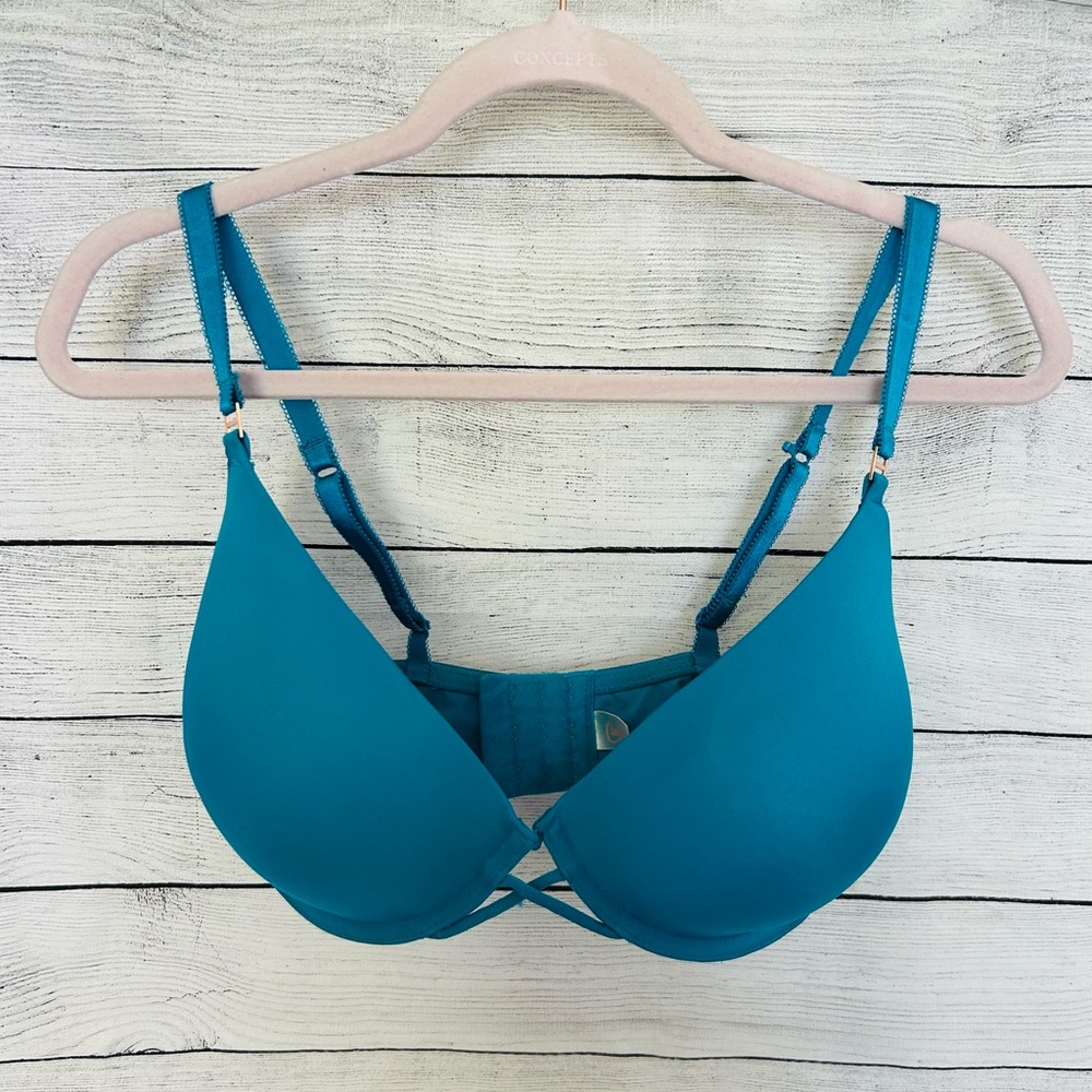 Candie’s Women’s Blue Underwire Lace Detail Padded Bra Size 36DD